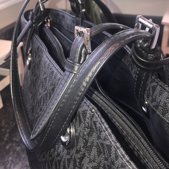 NWOT Michael Kors black tote - Picture 7 of 8